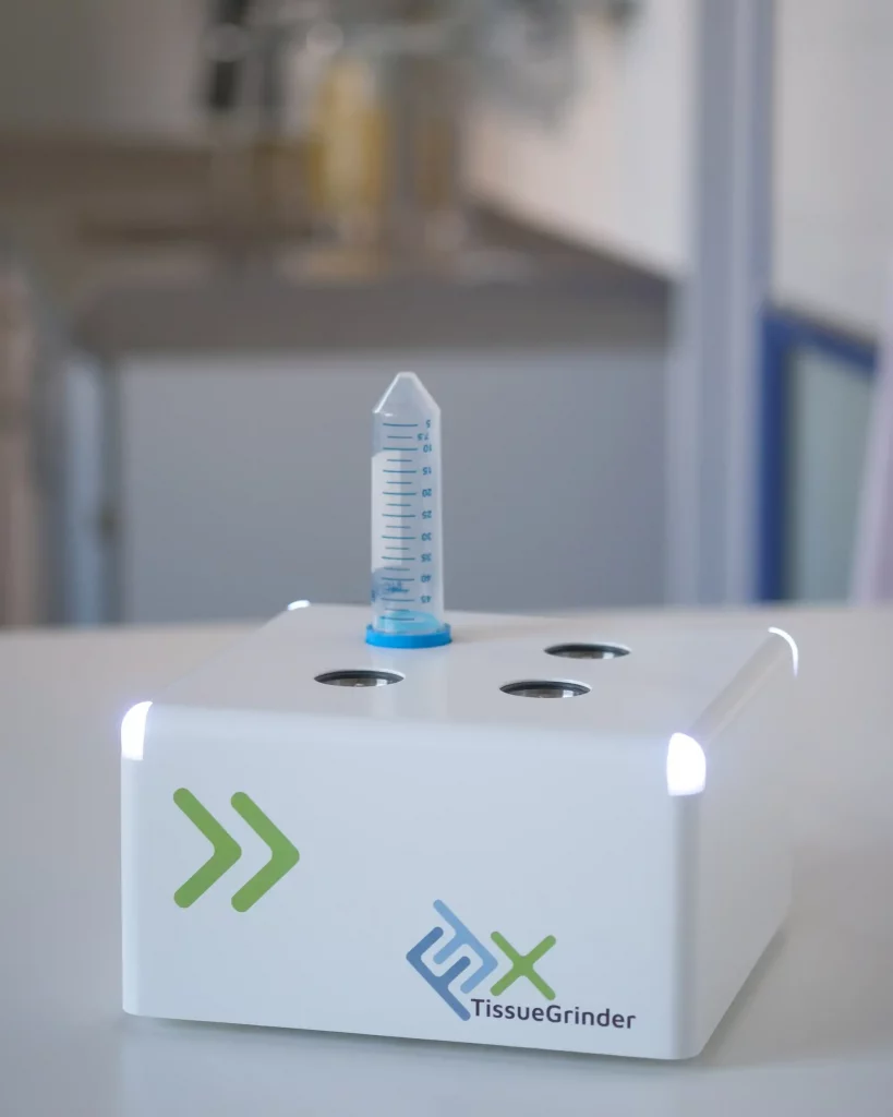 TissueGrinder benchtop device for automated sample preparation and mechanical tissue dissociation in laboratory workflows.